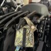 Мини несесерче, рециклиран деним със златист змийски принт